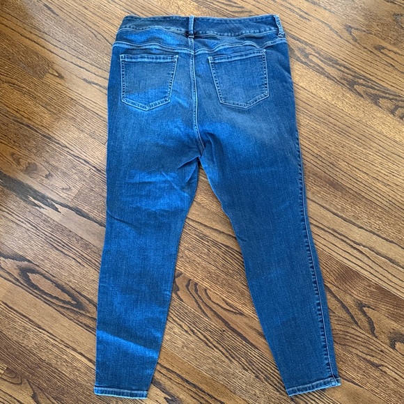 B14 Torrid Women’s 16 Short Jegging Dark Blue Skinny Jeans - Picture 4 of 4